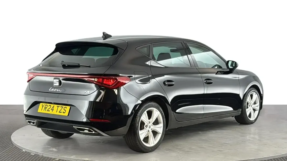 Used Seat Leon FR 150 HP (110 kW) 2024 Black Hatchback