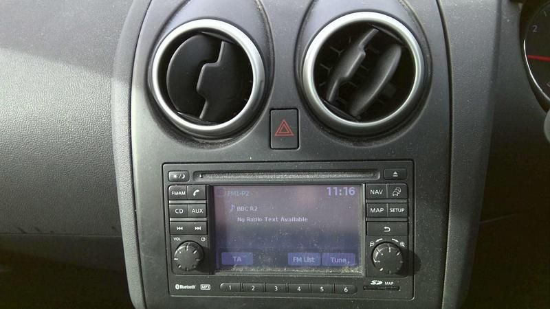 Used Nissan Qashqai Tekna 130 HP (95 kW) 2012 White SUV