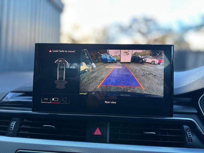 Used Audi A4 Comfort 190 HP (139 kW) 2022 Blue Sedan