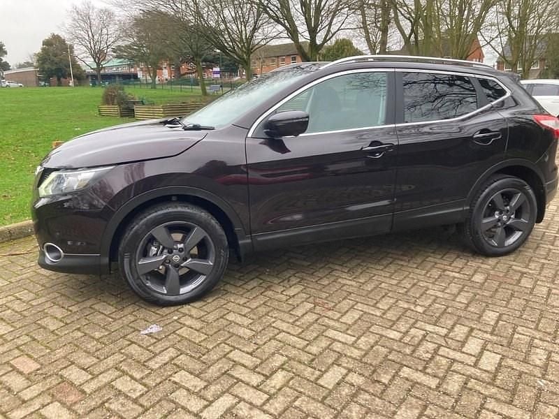 Used Nissan Qashqai N-TEC 110 HP (80 kW) 2015 Black SUV
