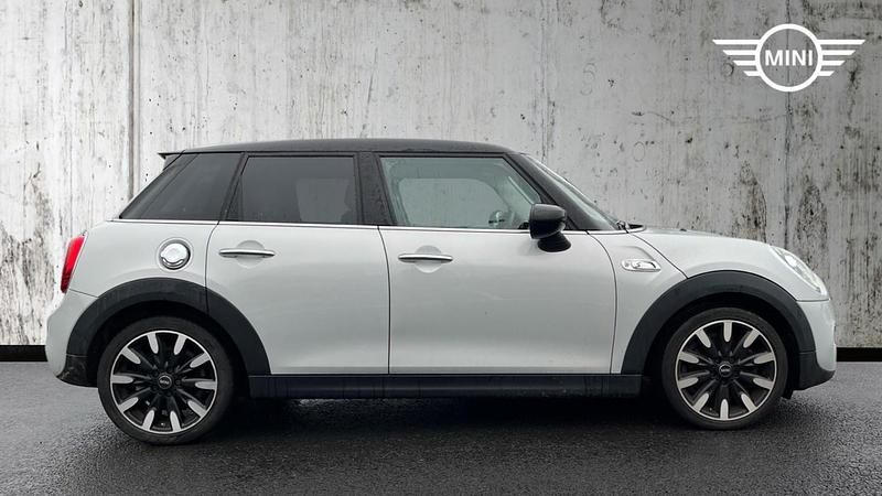 Used Mini Cooper S Exclusive 189 HP (139 kW) 2020 Silver Hatchback
