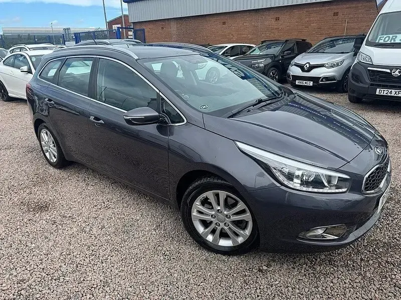 Used Kia Ceed 2015 Silver Hatchback