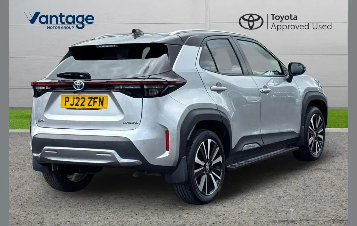 Used Toyota Yaris Cross Edition 113 HP (83 kW) 2022 Silver SUV
