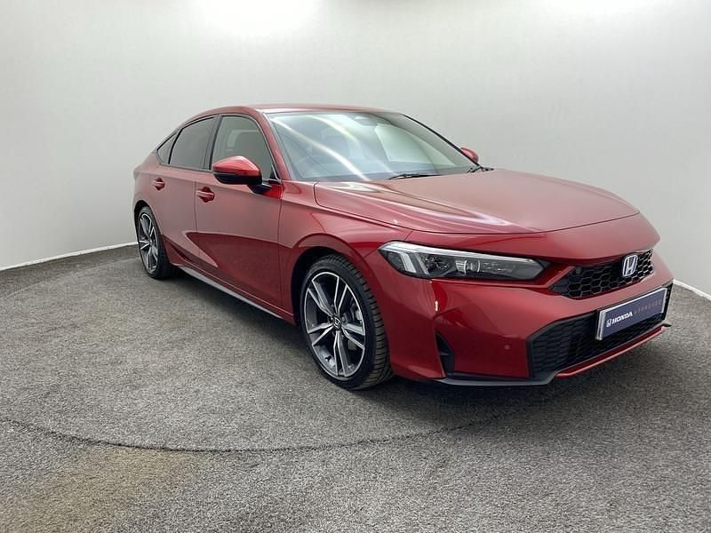 Used Honda Civic Advance 2025 Red Hatchback