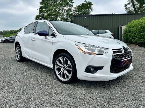 White Used 2015 Citroën DS4 Hatchback | £4,595 (Fair price) - Image 1/4