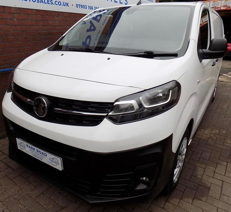 White Used 2020 Vauxhall Vivaro Van | £9,995 (Expensive) - Image 1/4