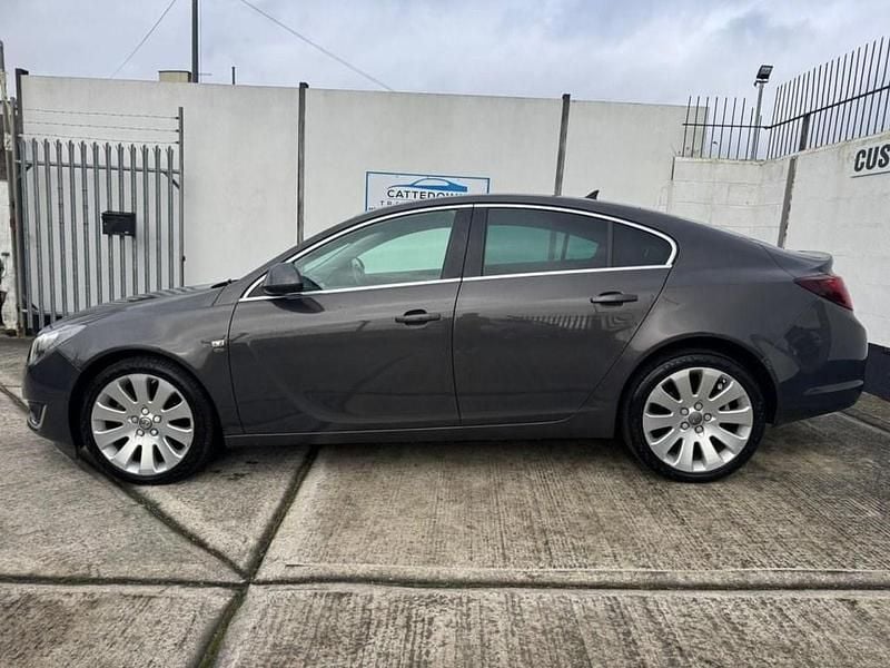 Used Vauxhall Insignia Elite 163 HP (119 kW) 2015 Grey Hatchback