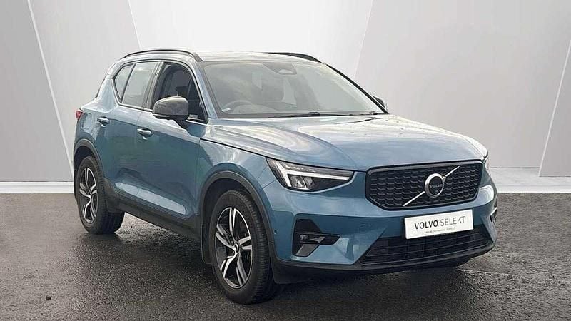 Blue Used 2023 Volvo XC40 Plus SUV | £29,395 (Fair price) - Image 1/3