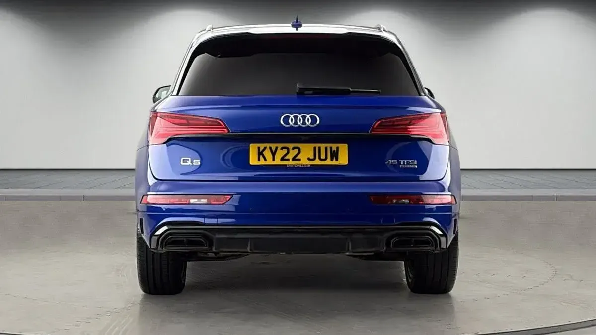 Used Audi Q5 Comfort 265 HP (194 kW) 2022 Blue SUV