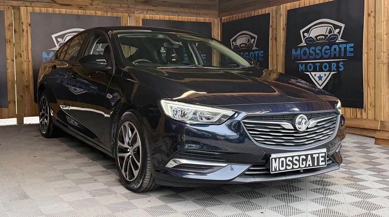 Used Vauxhall Insignia Design Edition 110 HP (80 kW) 2020 Blue Hatchback