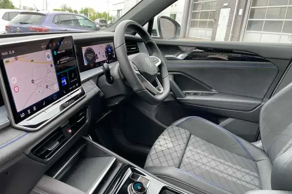 Gebraucht VW Tayron R-line 150 PS (110 kW) 2026 Weiß SUV