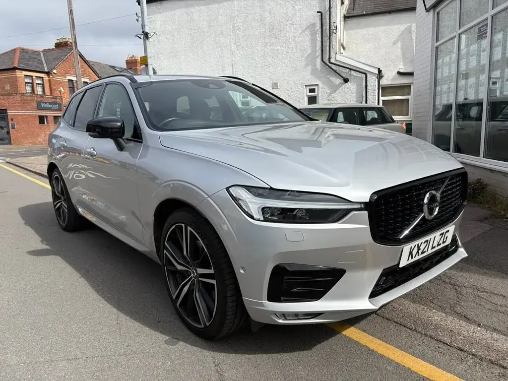 Used Volvo XC60 R-Design Pro 197 HP (144 kW) 2021 Silver SUV
