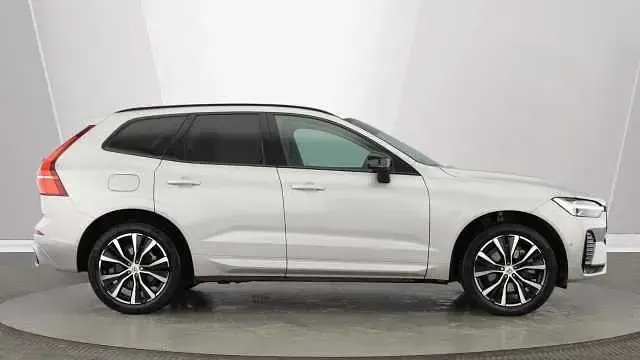 Used Volvo XC60 Plus 247 HP (181 kW) 2023 SUV
