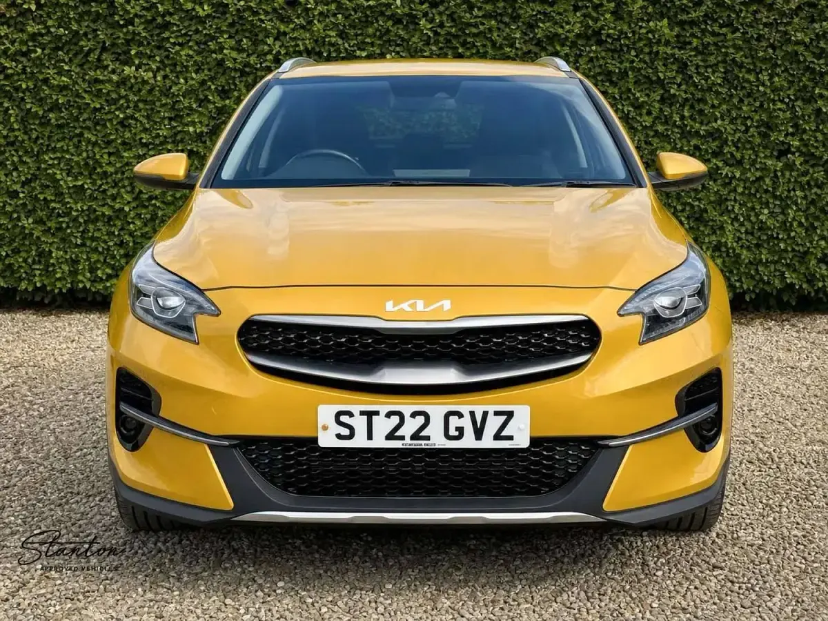 Used Kia XCeed 2022 Yellow SUV