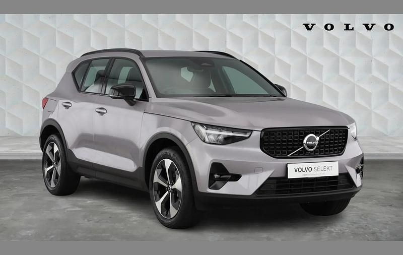 New Volvo XC40 Plus 161 HP (118 kW) 2026 Silver SUV