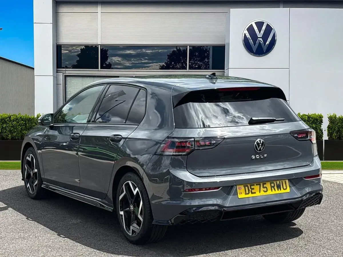 Used VW Golf VIII R-line 150 HP (110 kW) 2025 Grey Hatchback