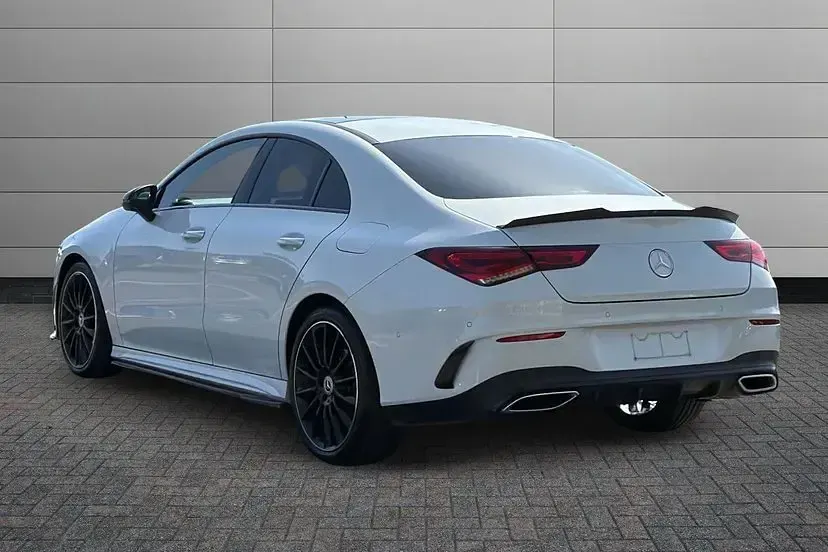 Used Mercedes CLA220 AMG Line Premium Plus 190 HP (139 kW) 2023 White Sedan