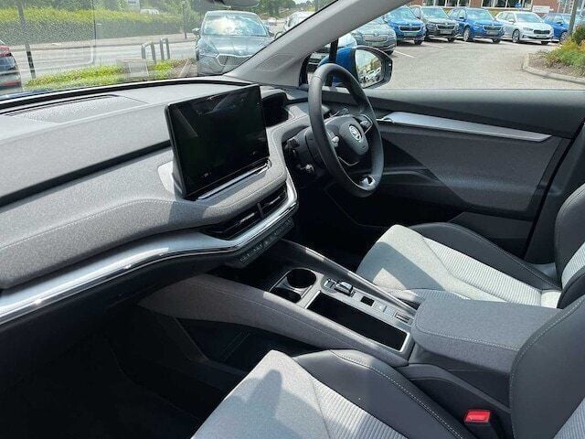 Image 2/4
