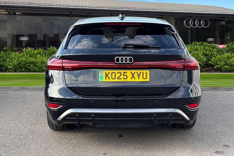 Używany Audi A6 e-tron S-Line 210 kW (286 KM) 2025 Czarny Kombi