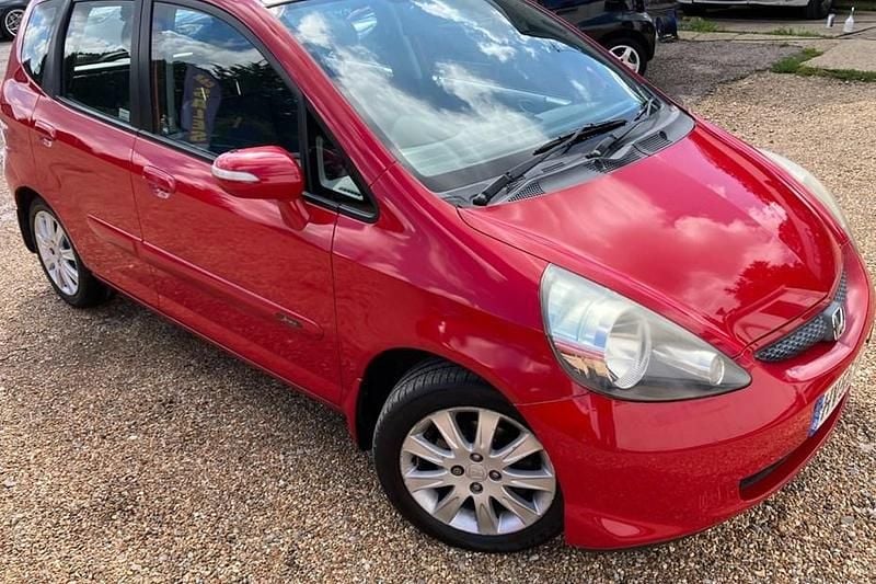 Red Used 2005 Honda Jazz SE Hatchback | £3,995 (Fair price) - Image 1/1