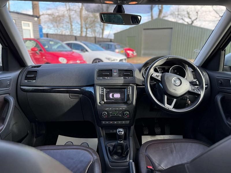 Used Skoda Yeti Outdoor LAURIN & KLEMENT 2016 Black SUV