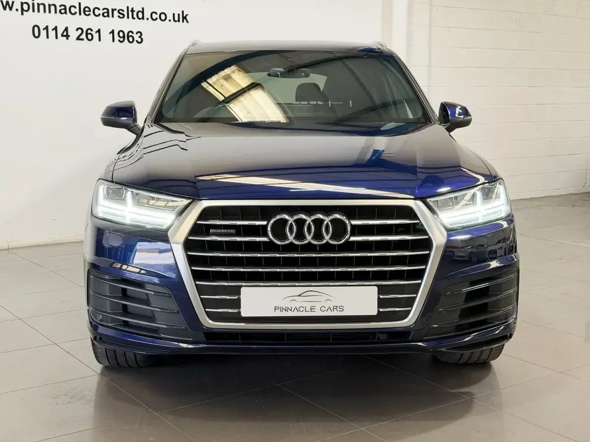 Used Audi Q7 S-Line 2019 Blue SUV