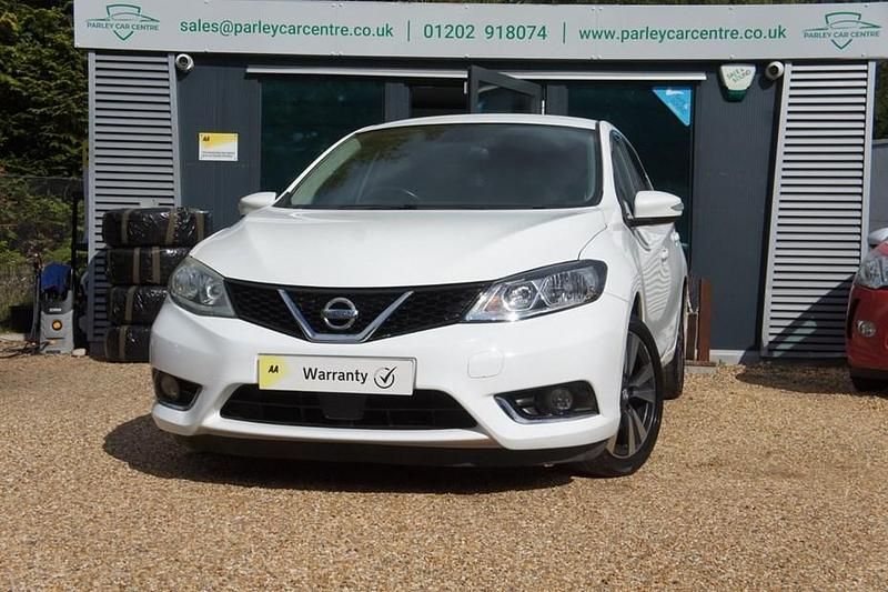 White Used 2016 Nissan Pulsar N-Connecta Hatchback | £4,995 (Good price) - Image 1/1