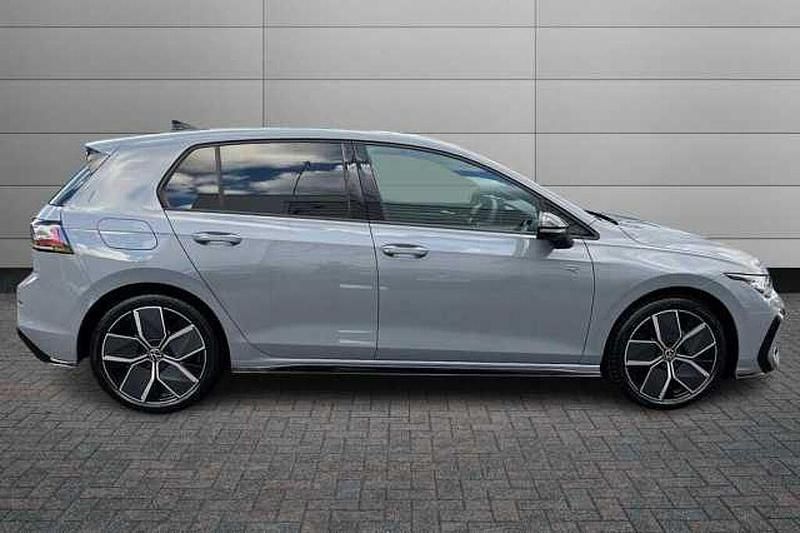 Used VW Golf VIII 148 HP (108 kW) 2025