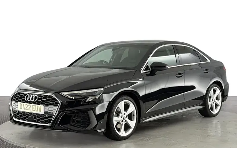 Używany Audi A3 S-Line 150 KM (110 kW) 2024 Sedan/Limuzyna