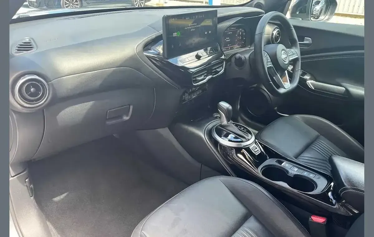 Used Nissan Juke Tekna 143 HP (105 kW) 2024 Grey SUV