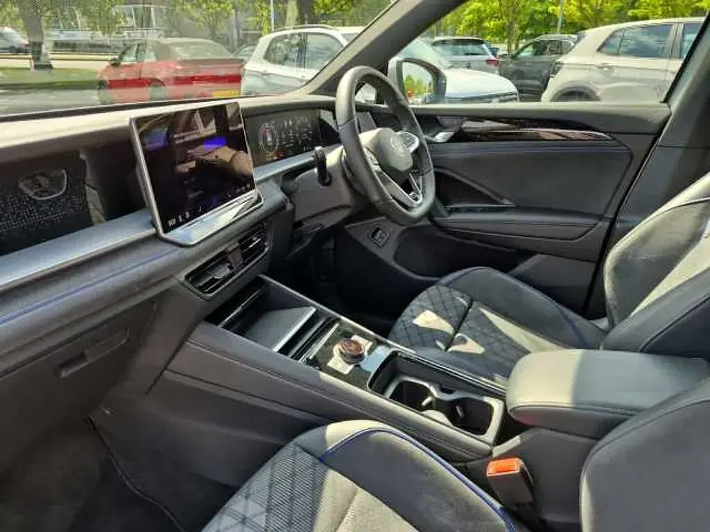 Used VW Tayron R-line 272 HP (200 kW) 2026 Black SUV