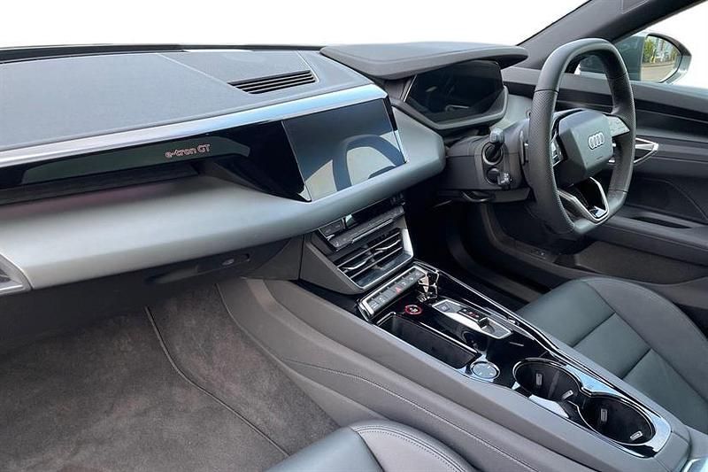 Used Audi e-tron GT quattro Design 369 kW (503 HP) 2025 Daytona grey Sedan