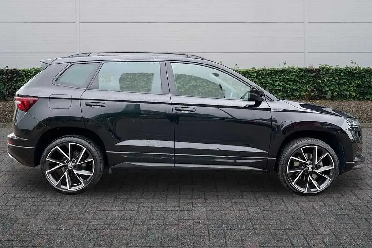 Used Skoda Karoq SportLine 150 HP (110 kW) 2023 Black magic pearl effect SUV