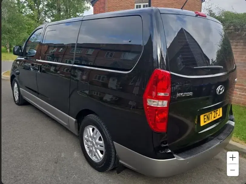 Used Hyundai I800 SE 167 HP (122 kW) 2017 Black MPV