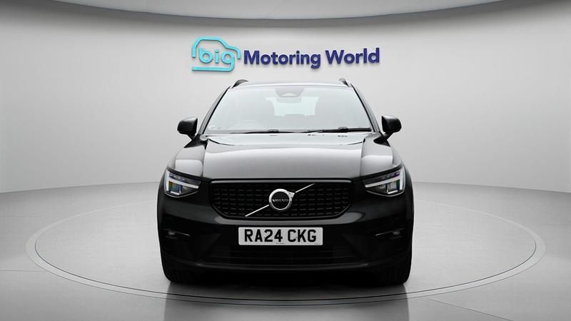 Used Volvo XC40 Plus 163 HP (119 kW) 2024 Black SUV