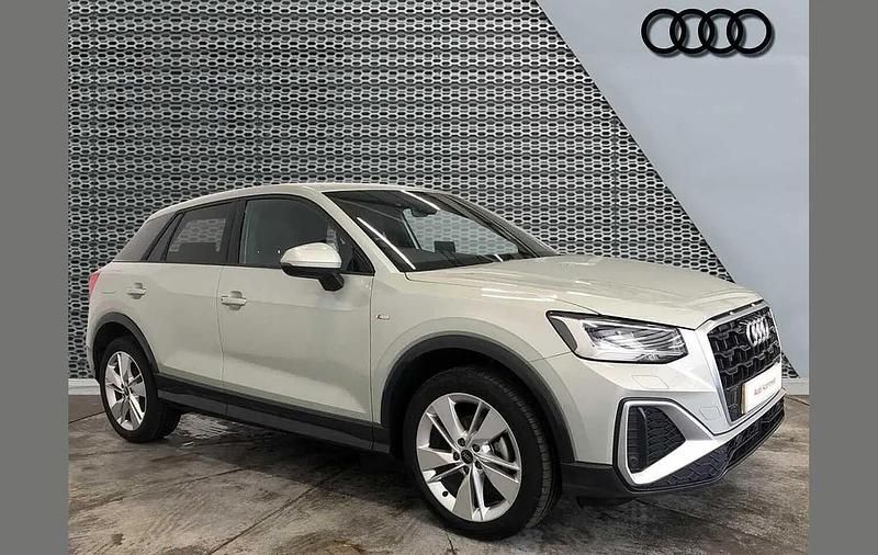 Used Audi Q2 S-Line 116 HP (85 kW) 2025 Silver SUV