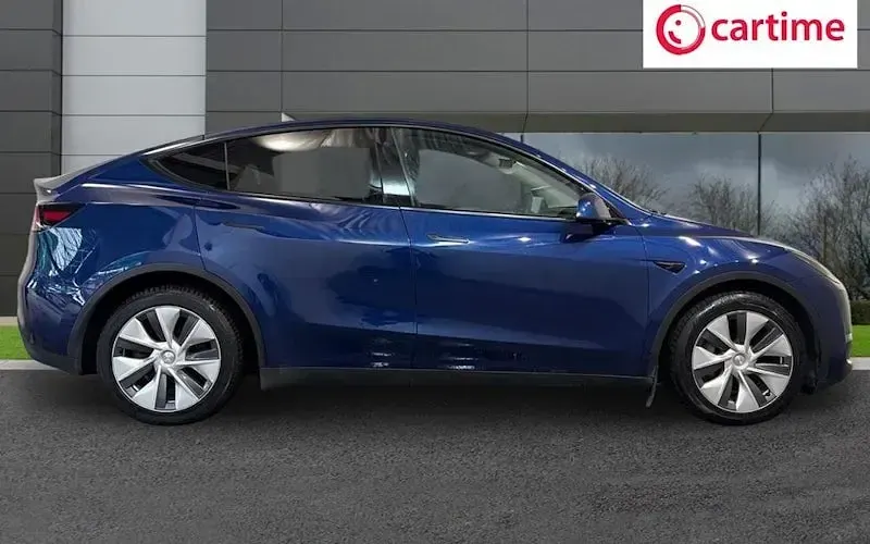 Used Tesla Model Y Long Range AWD 286 kW (389 HP) 2025 SUV