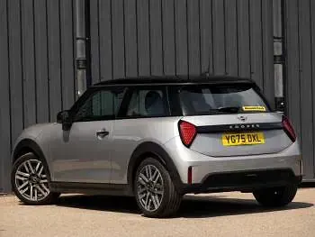 Used Mini Cooper Classic 114 kW (156 HP) 2025 Silver Hatchback