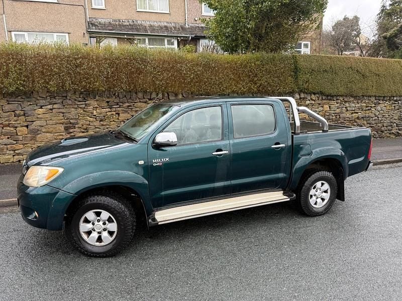 Used Toyota HiLux 2007 Green Pickup