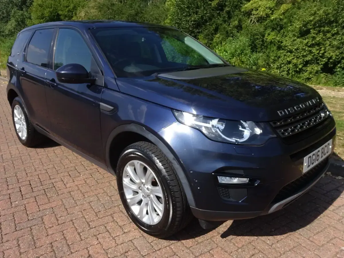 Used Land Rover Discovery Sport SE 180 HP (132 kW) 2016 Blue SUV