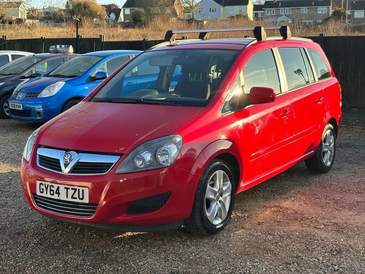 Used Vauxhall Zafira 2014 Red MPV