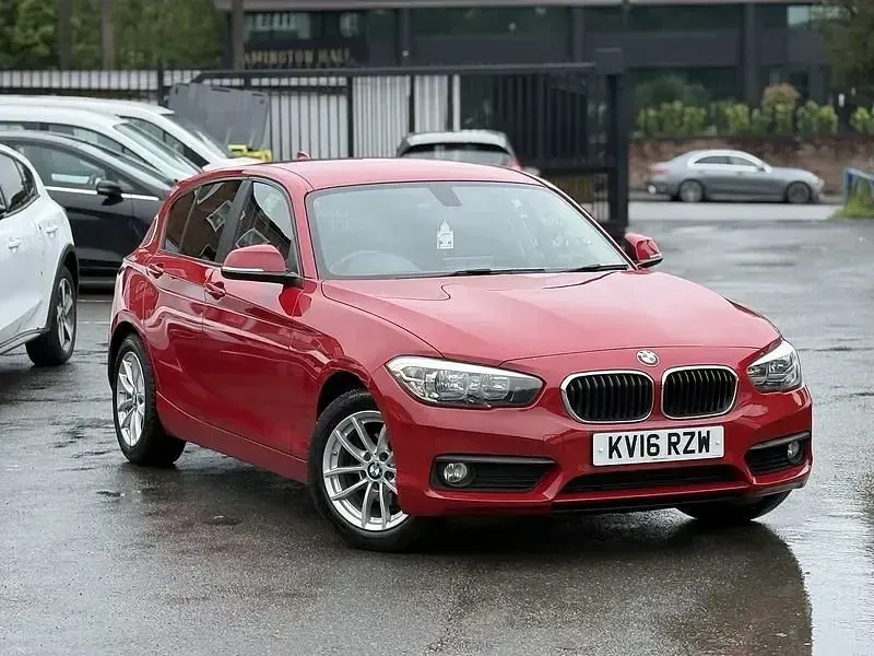 Used BMW 116 Efficient Dynamics 116 HP (85 kW) 2016 Red Hatchback