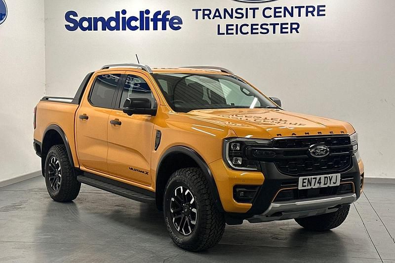 Used Ford Ranger Wildtrack 205 HP (150 kW) 2026 Orange Pickup