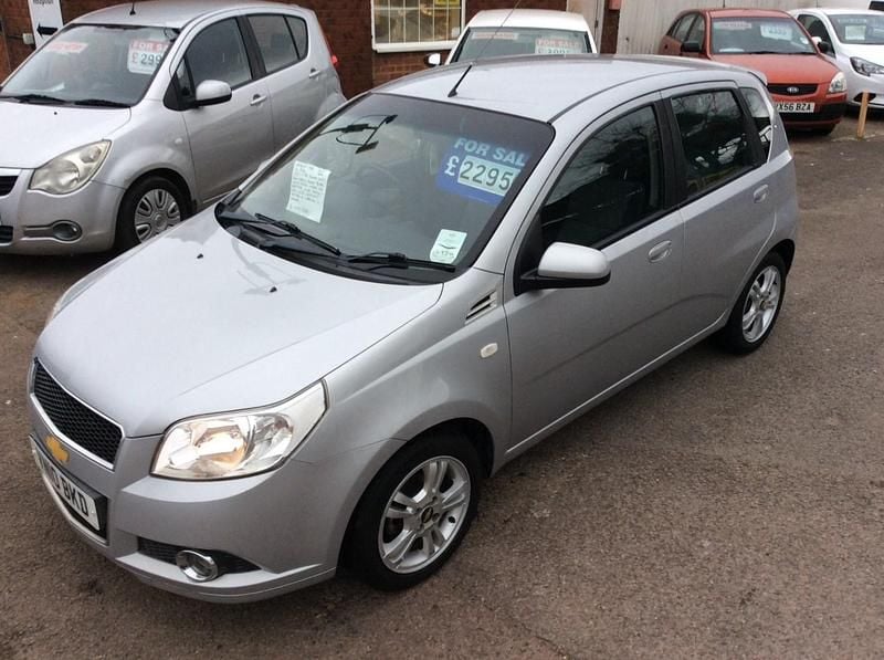 Used Chevrolet Aveo LT 2010 Silver Hatchback