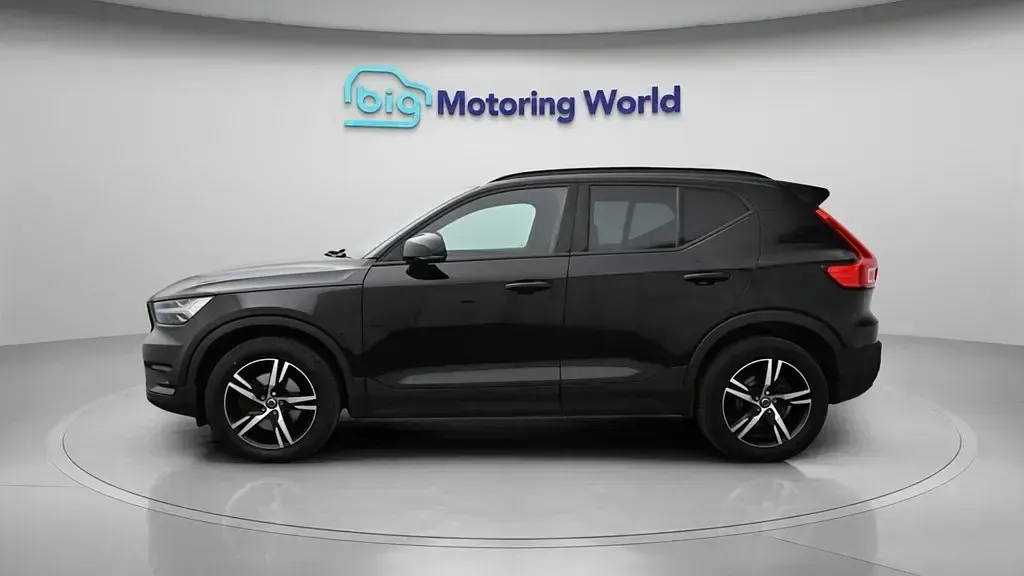 Usado Volvo XC40 R-Design 197 CV (144 kW) 2021 Negro SUV