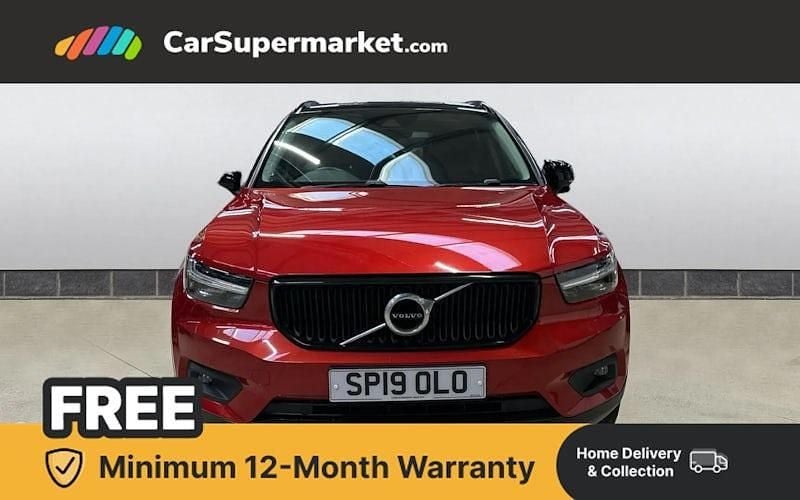 Used Volvo XC40 Momentum 150 HP (110 kW) 2019 Red SUV