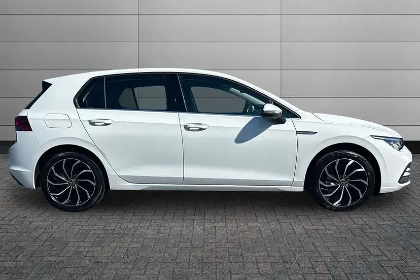 Used VW Golf VIII Style 148 HP (108 kW) 2020 White Hatchback