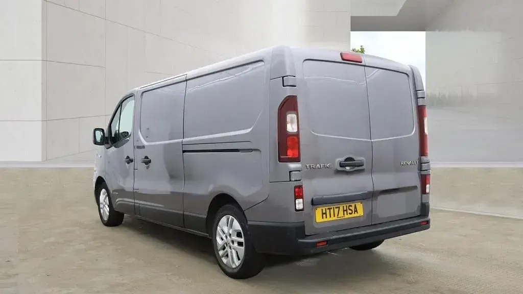 Used Renault Trafic 2017 Grey MPV