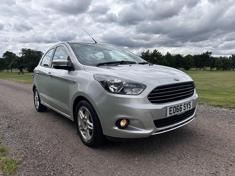Second-hand Ford Ka Plus Zetec 70 CP (51 kW) 2016 Argintiu Hatchback