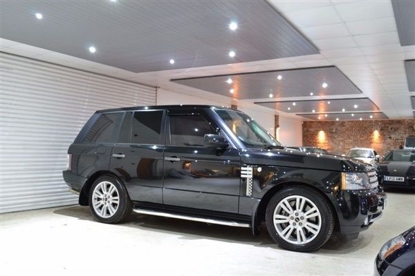 Black Used 2010 Land Rover Range Rover Vogue SE SUV | £16,995 - Image 1/1